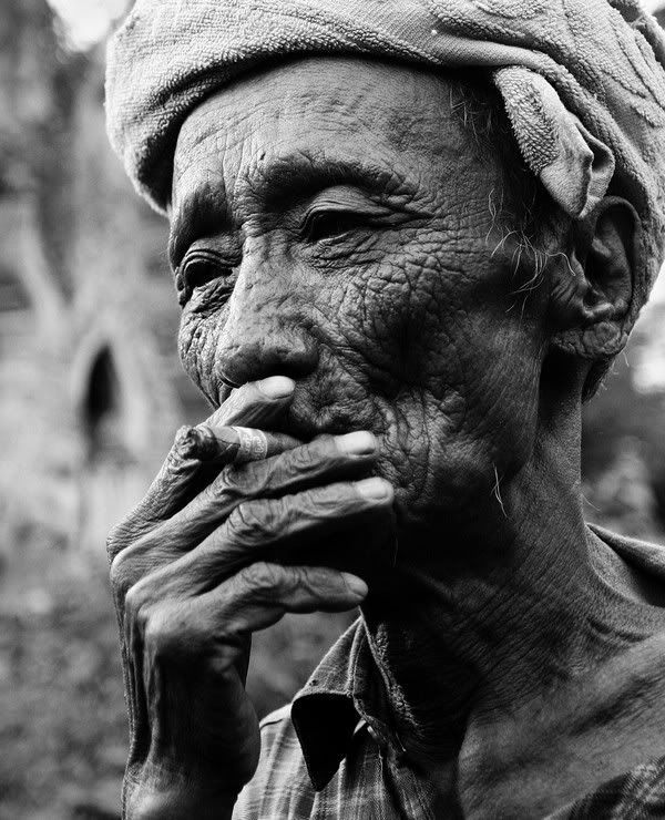 Ya�l� �nsan Resimleri