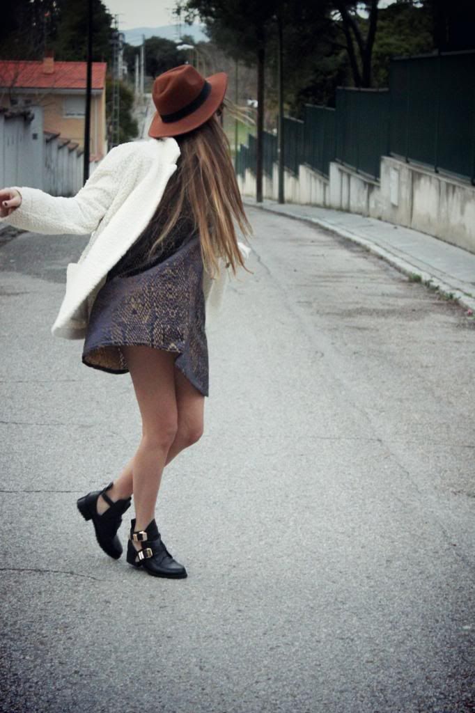 photo GATRIMONCOATAXPARISDRESSCHOIESBOOTSZEROUVSUNNIES5jpg_effected_zpsb2557a36.jpg