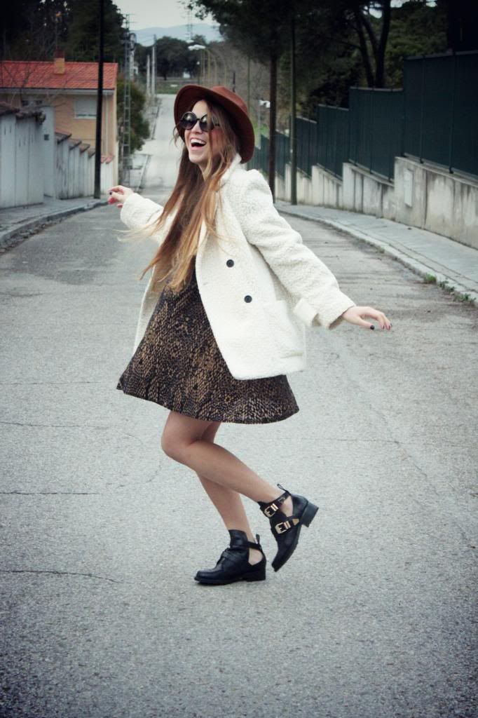 photo GATRIMONCOATAXPARISDRESSCHOIESBOOTSZEROUVSUNNIES6jpg_effected_zps21950a24.jpg