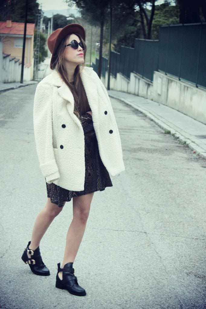 photo GATRIMONCOATAXPARISDRESSCHOIESBOOTSZEROUVSUNNIES7jpg_effected_zpsa117f6ac.jpg