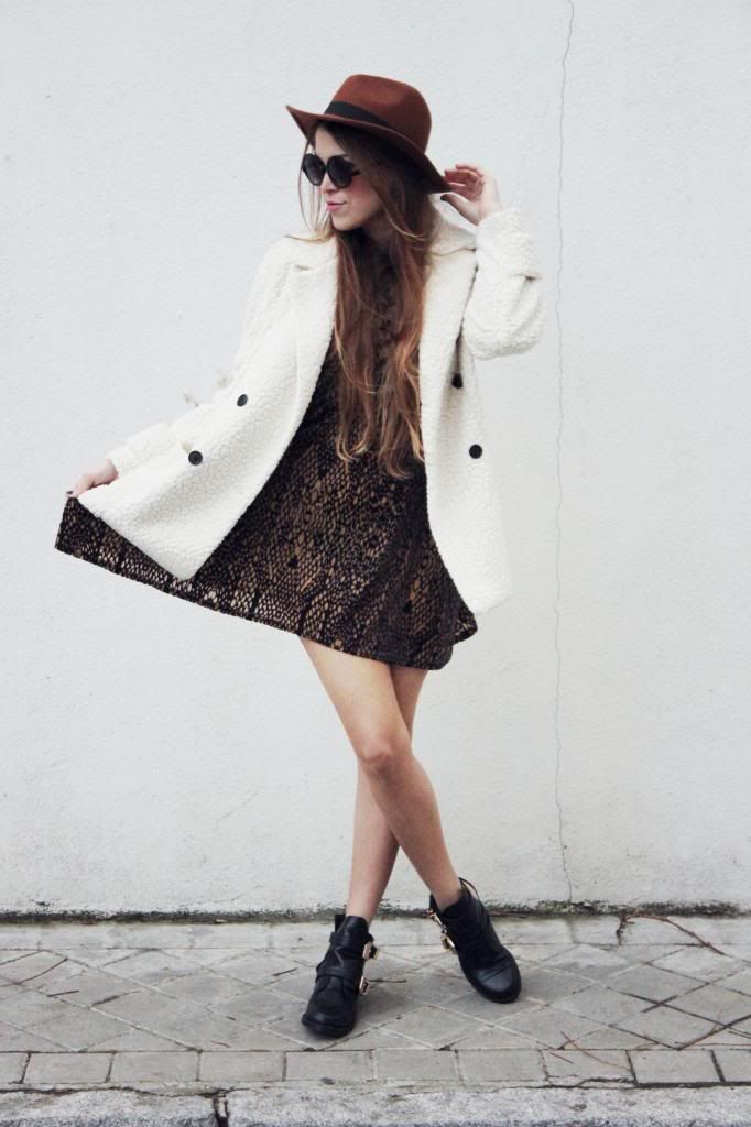photo GATRIMONCOATAXPARISDRESSCHOIESBOOTSZEROUVSUNNIESjpg_effected_zps36d82d8b.jpg