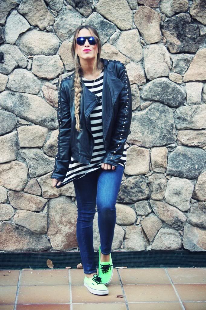 photo MOTELROCKSLEATHERJACKETSTUDDEDLEATHERJACKETNEONVANSDENIMZARAJEANSMIRRORSUNGLASSESPURPLELENSSUNGLASSESZEROUVASOSBAG13jpg_effe_zpse1722034.jpg