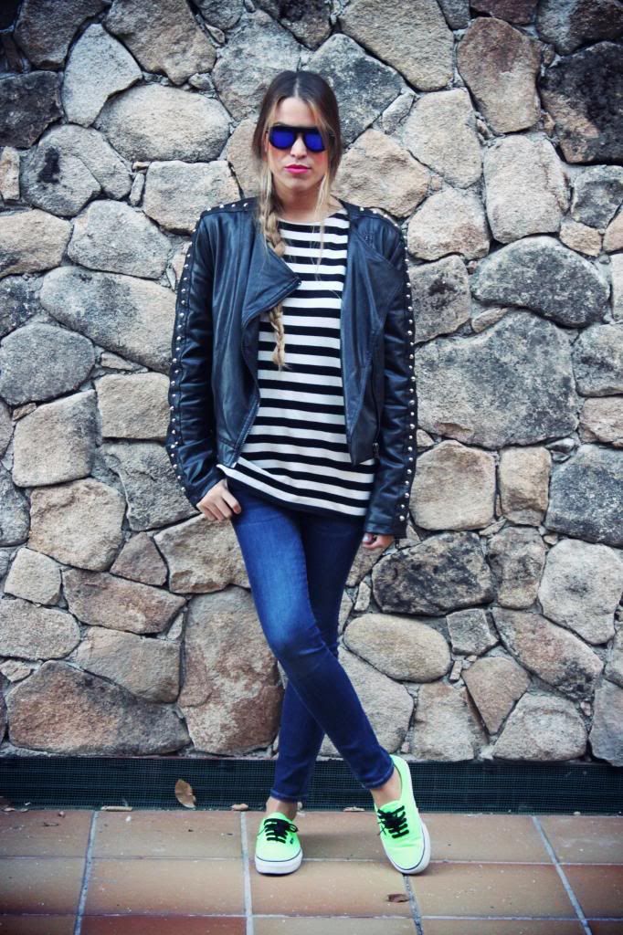 photo MOTELROCKSLEATHERJACKETSTUDDEDLEATHERJACKETNEONVANSDENIMZARAJEANSMIRRORSUNGLASSESPURPLELENSSUNGLASSESZEROUVASOSBAGjpg_effect_zps48748110.jpg