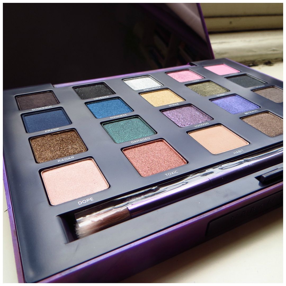 FLOATING IN DREAMS - Reviews . Makeup . Fashion . everyday beauty made ...