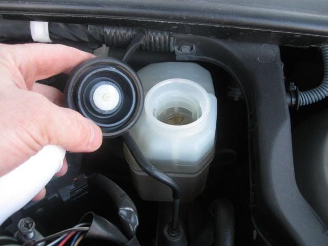 Toyota celica brake fluid reservoir