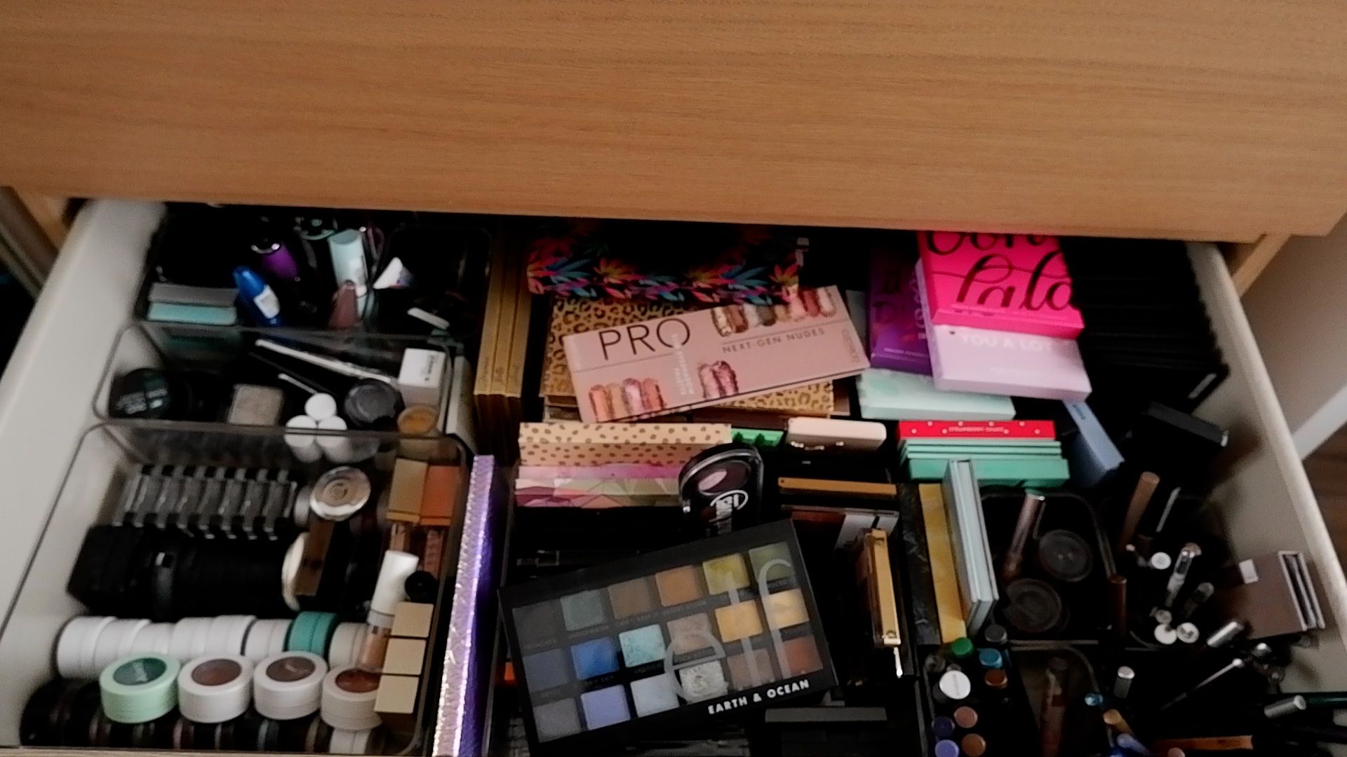 makeup declutter 2020 eye products mascara glitter single eyeshadow liner brows makeup declutter 2020 eye products mascara glitter single eyeshadow liner brows