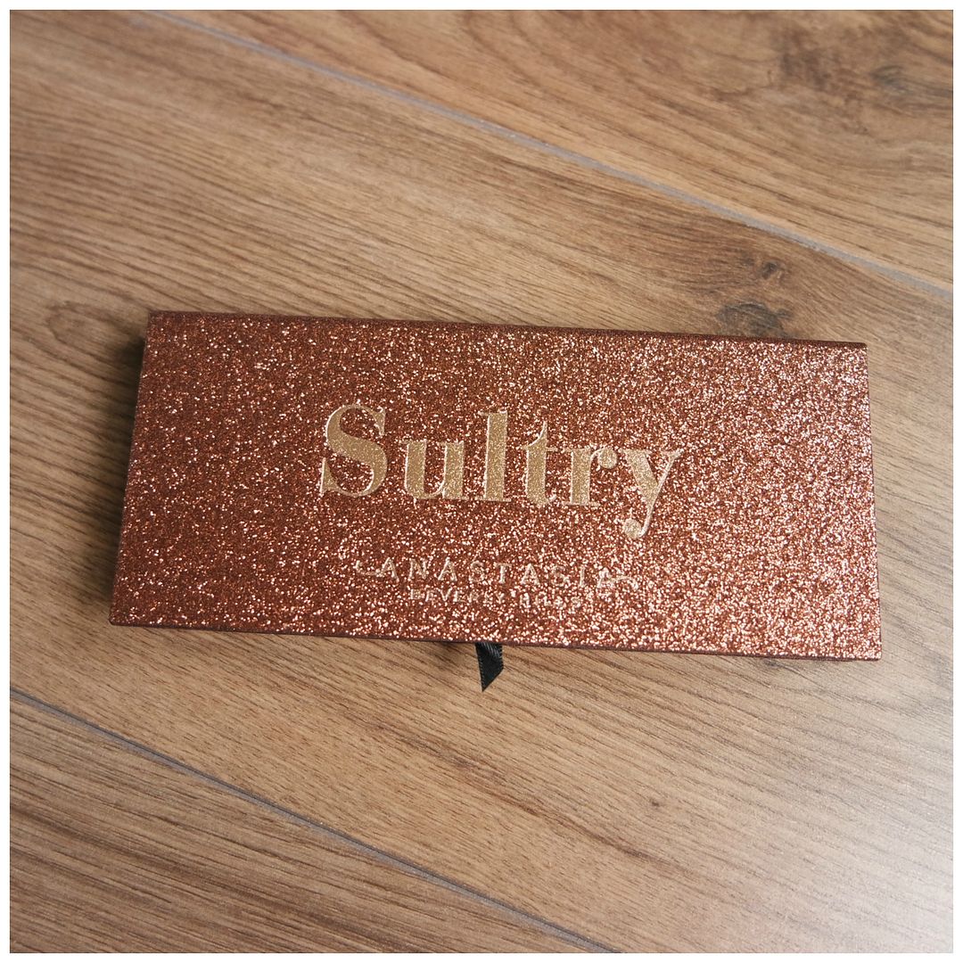 anastasia beverly hills sultry eyeshadow palette review swatch makeup look application anastasia beverly hills sultry eyeshadow palette review swatch makeup look application