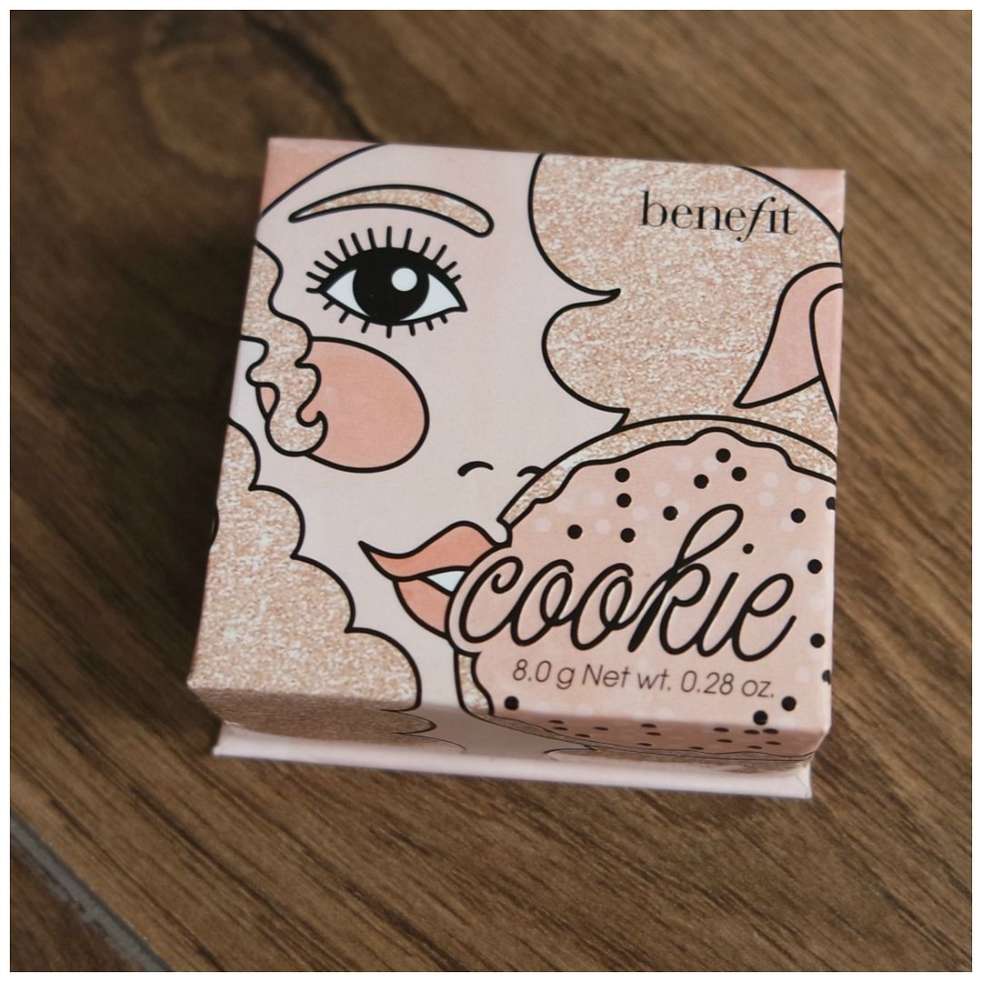 benefit cookie highlighter fair skin review swatch makeup look benefit cookie highlighter fair skin review swatch makeup look