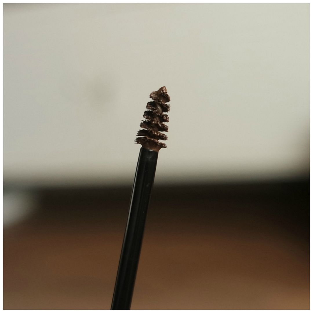 benefit gimme brow brow gel review swatch benefit gimme brow brow gel review swatch