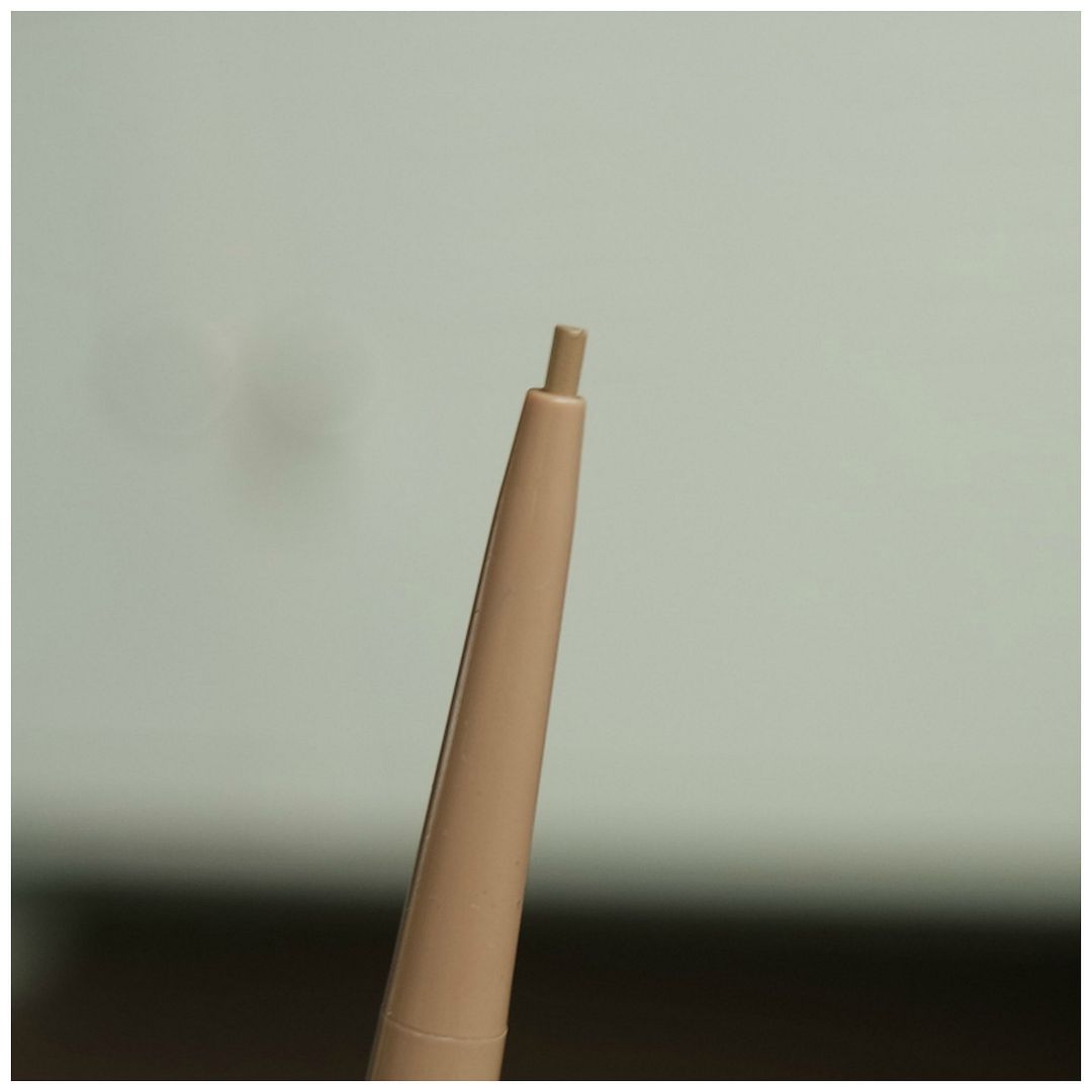 Essence Micro Precise Brow Pencil Blonde review swatch