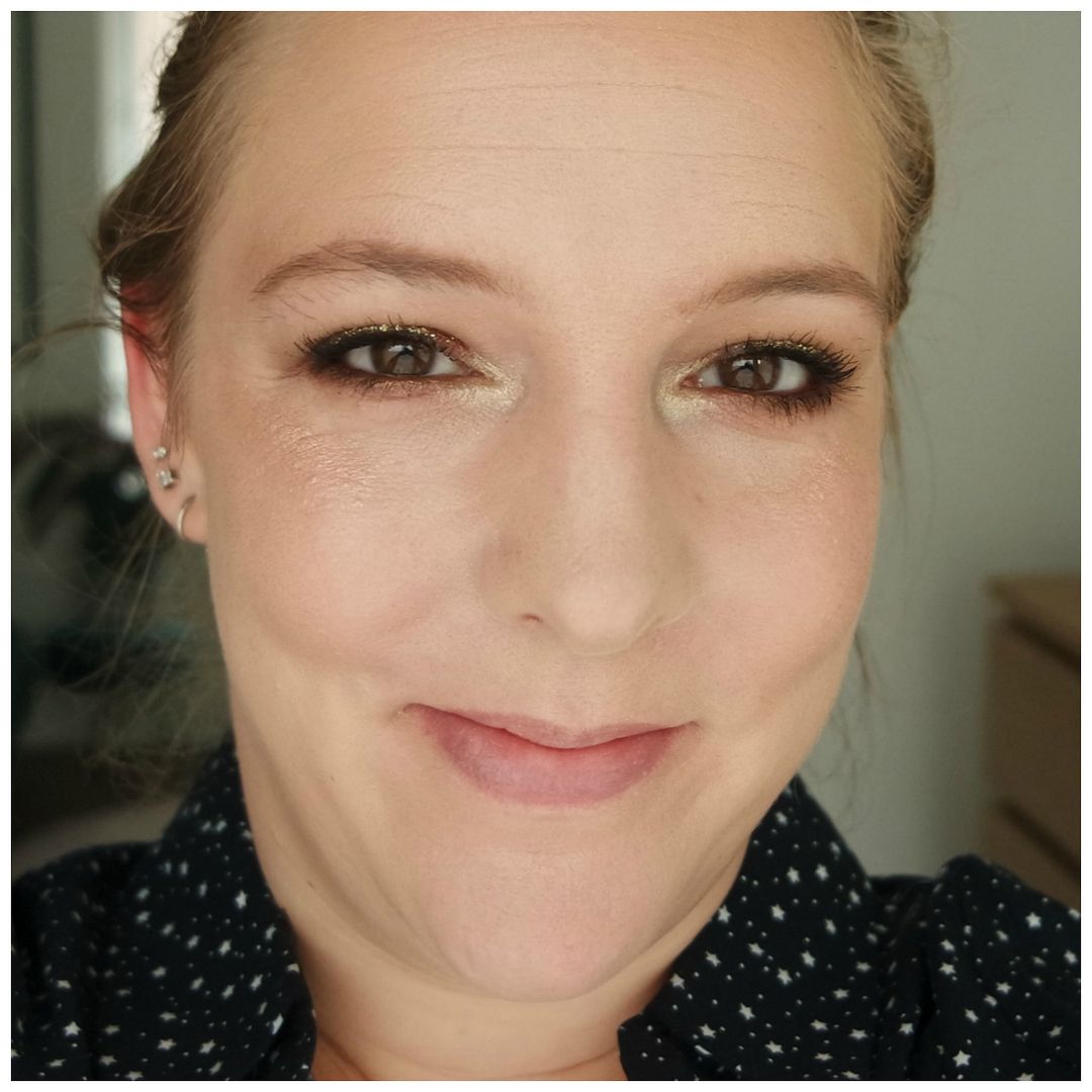 essence superlast eyebrow pommade pencil review swatch essence superlast eyebrow pommade pencil review swatch