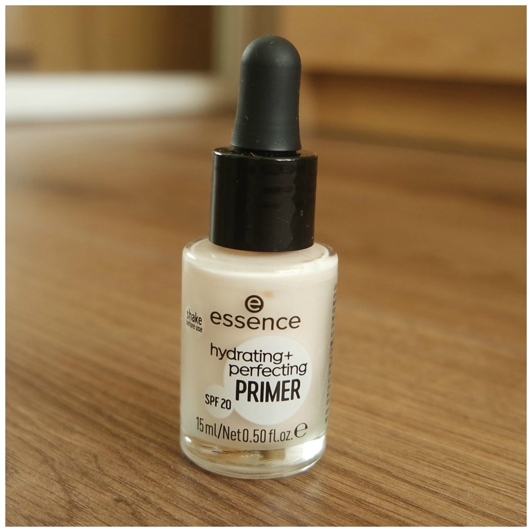 Essence Hydrating & Perfecting primer - Floating in Dreams