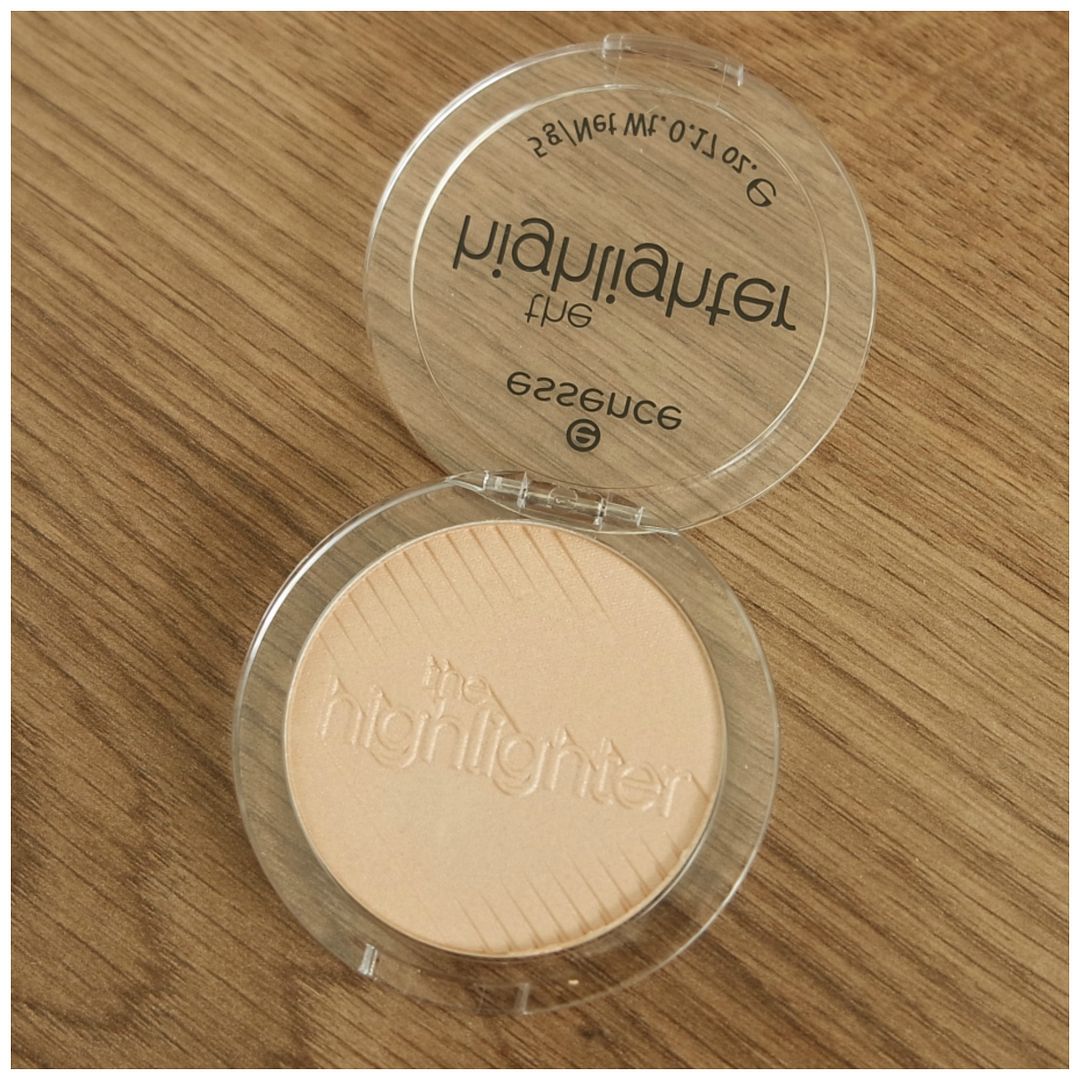 essence the highlighter review swatch makeup look application