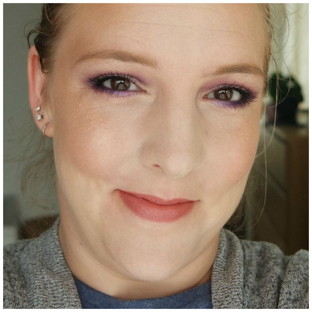 fenty beauty sun stalk'r bronzer inda sun fair skin dry skin review swatch makeup look application