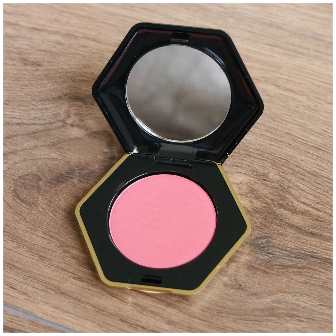 H&M beauty pure radiance blush vintage red review swatch makeup look