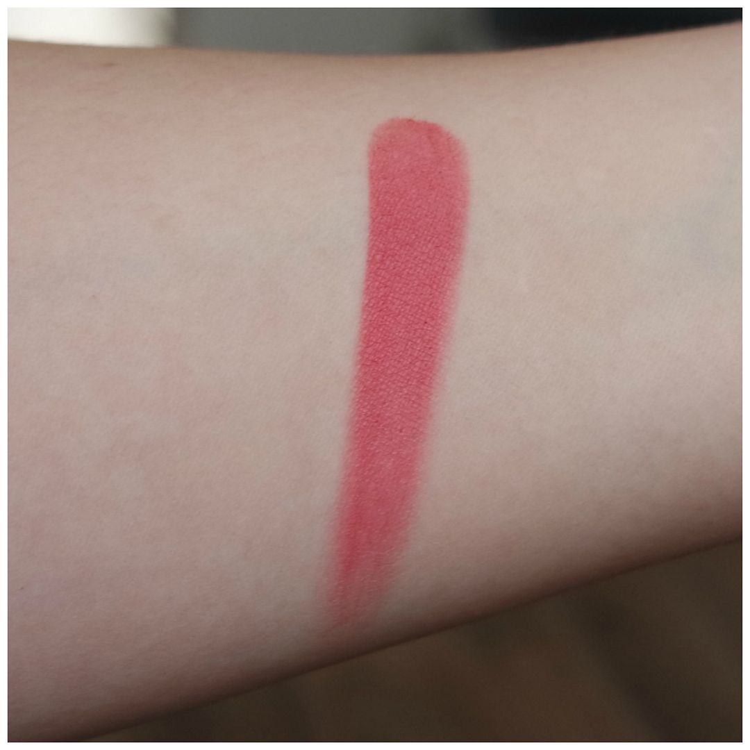 H&M beauty pure radiance blush vintage red review swatch makeup look