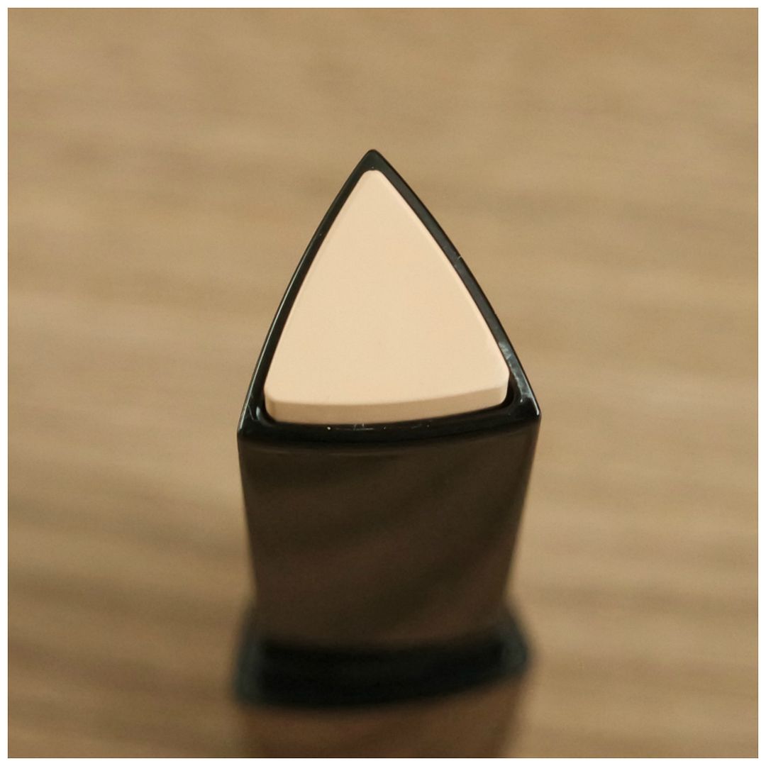 hourglass vanish stick foundation review swatch makeup look application alabaster hourglass vanish stick foundation review swatch makeup look application alabaster