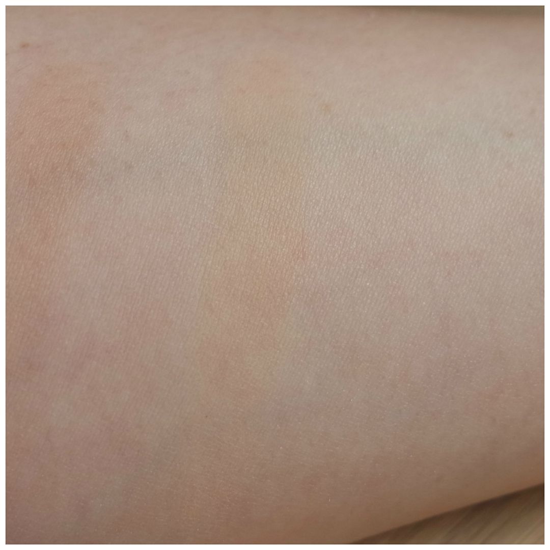 MAC MSF Mineralized Skin Finish Natural Medium Review Swatch powder mineral makeup