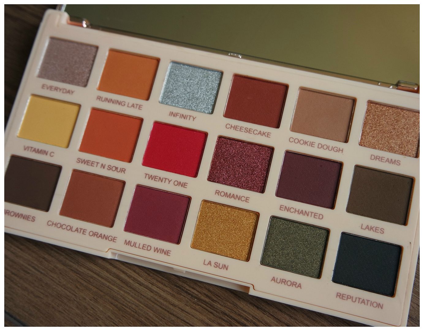 make up revolution soph extra spice eyeshadow palette review swatch makeup look application
