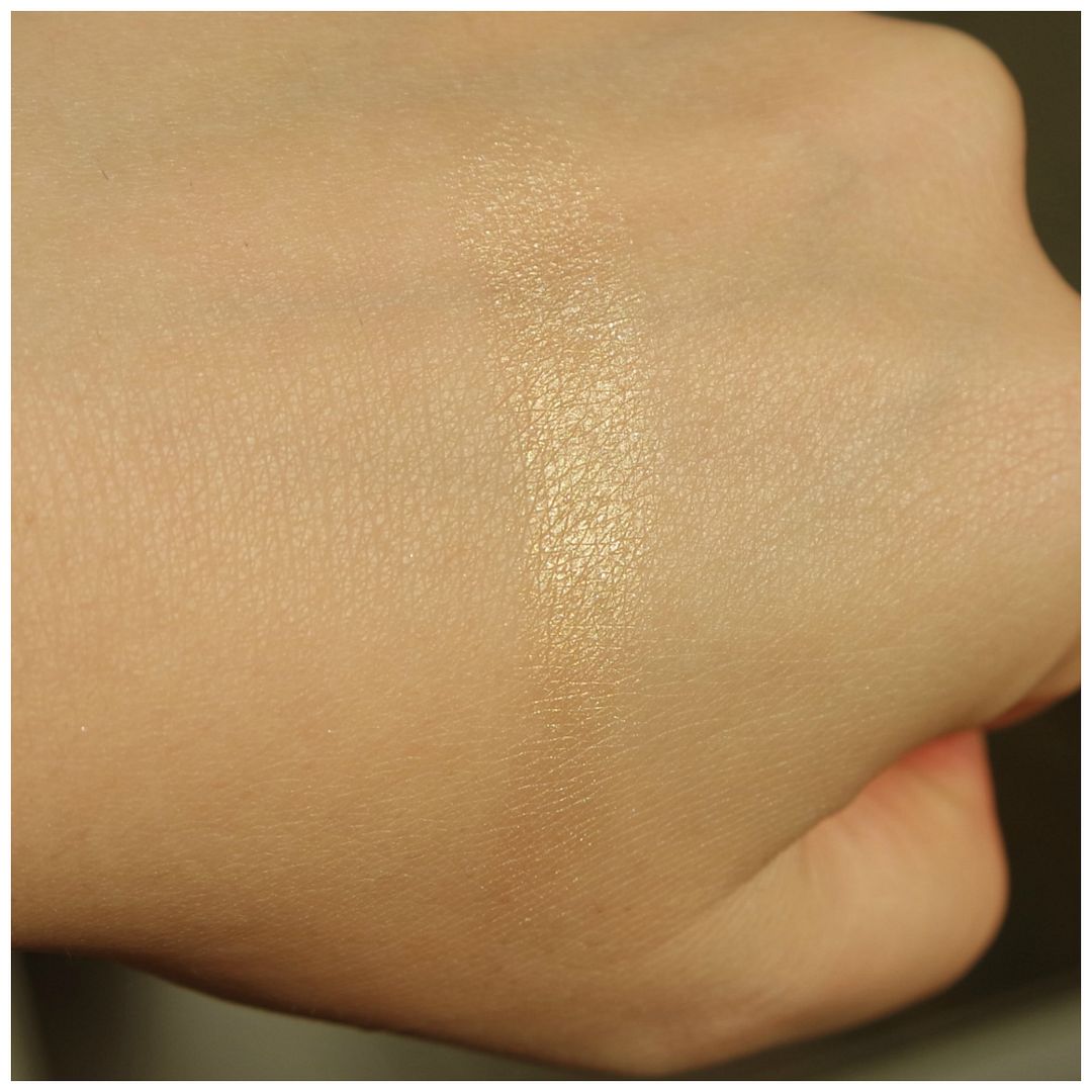 NARS Forte De France highlighter swatch review makeup look application