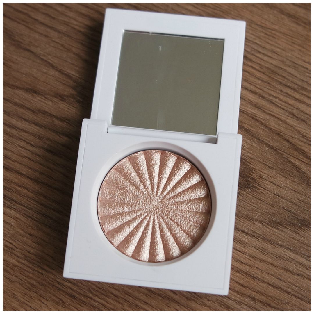 ofra blissful highlighter review swatch application makeup look