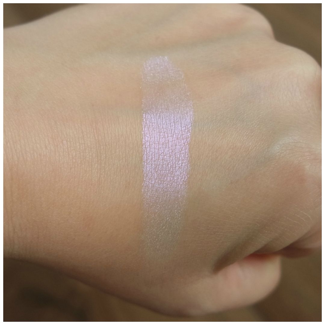 physician's formula butter highlighter murumuru review swatch iridescence fair skin physician's formula butter highlighter murumuru review swatch iridescence fair skin