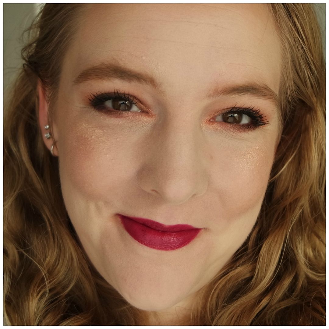 pixi glowy gossamer duo highlighter review swatch subtle sunrise
