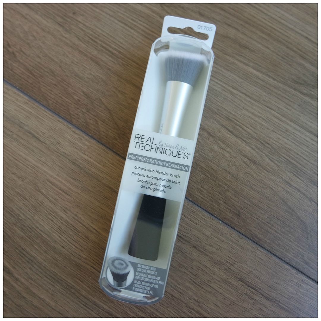 real techniques makeup brush complexion blender primer review skincare
