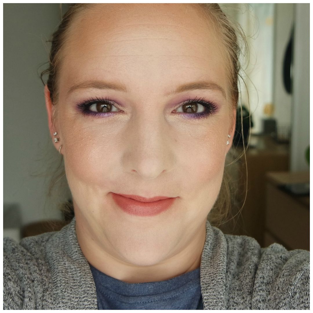 urban decay stay naked foundation concealer review swatch 20nn application makeup look dry dehydrated senstive fair skin