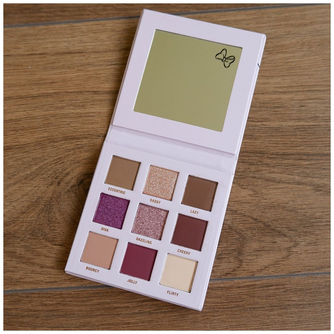 catrice disney daisy duck minnie mouse limited edition eyeshadow palette review swatch makeup look catrice disney daisy duck minnie mouse limited edition eyeshadow palette review swatch makeup look