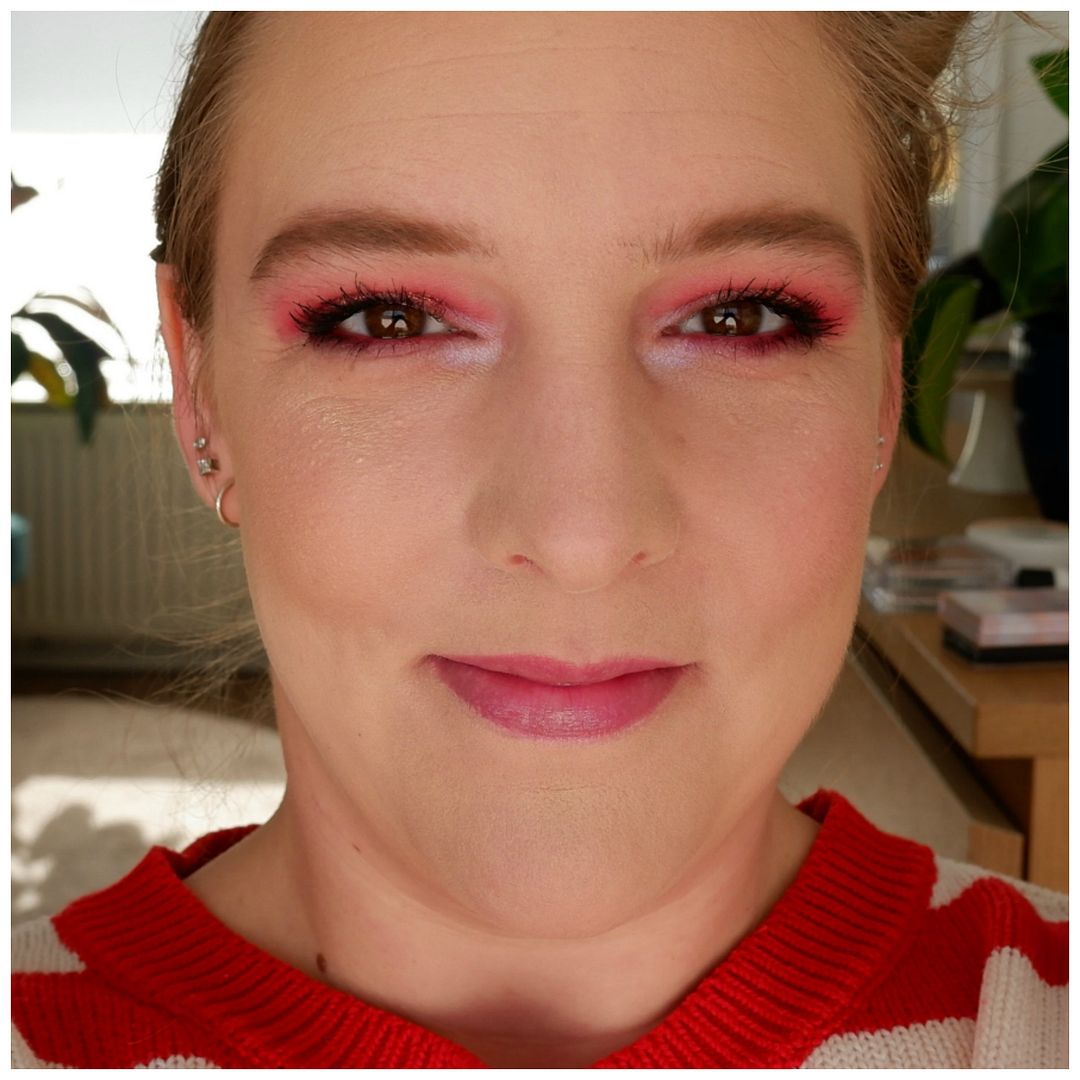 maybelline dream radiant liquid foundation review swatch makeup look application 03 true ivory maybelline dream radiant liquid foundation review swatch makeup look application 03 true ivory