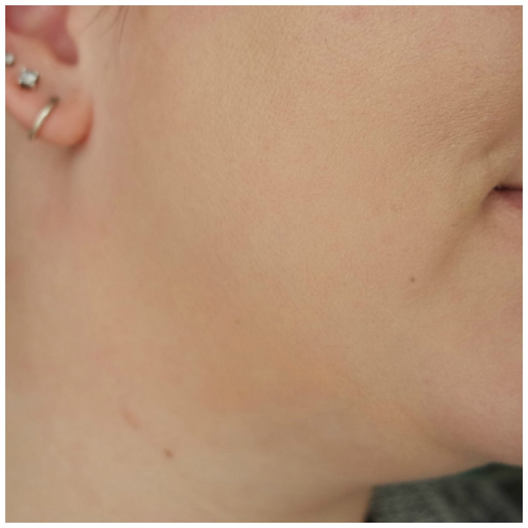 max factor radiant lift long lasting radiance all day hydration foundation review swatch application shade makeup look 30 porcelain max factor radiant lift long lasting radiance all day hydration foundation review swatch application shade makeup look 30 porcelain